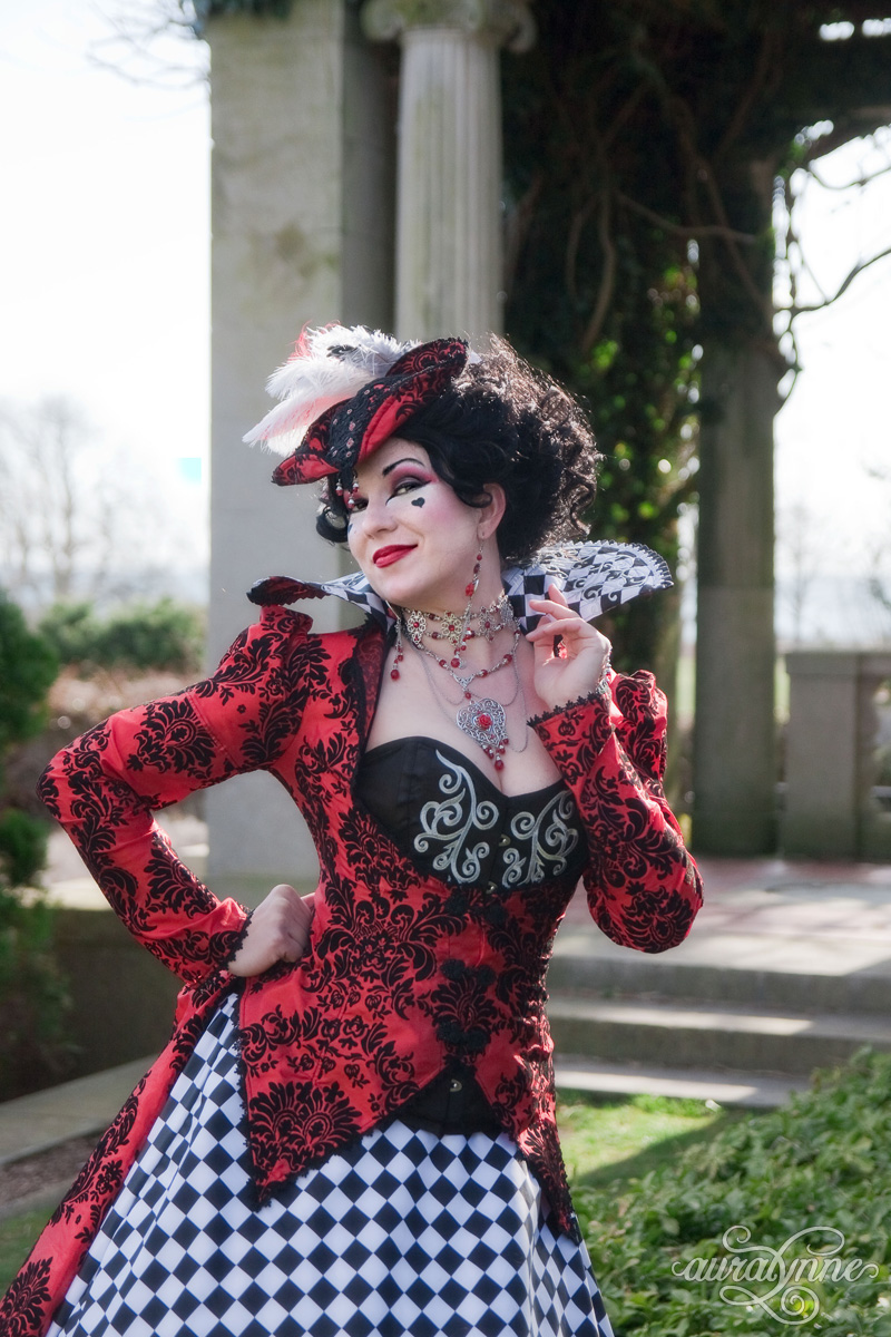 queen of hearts cosplay